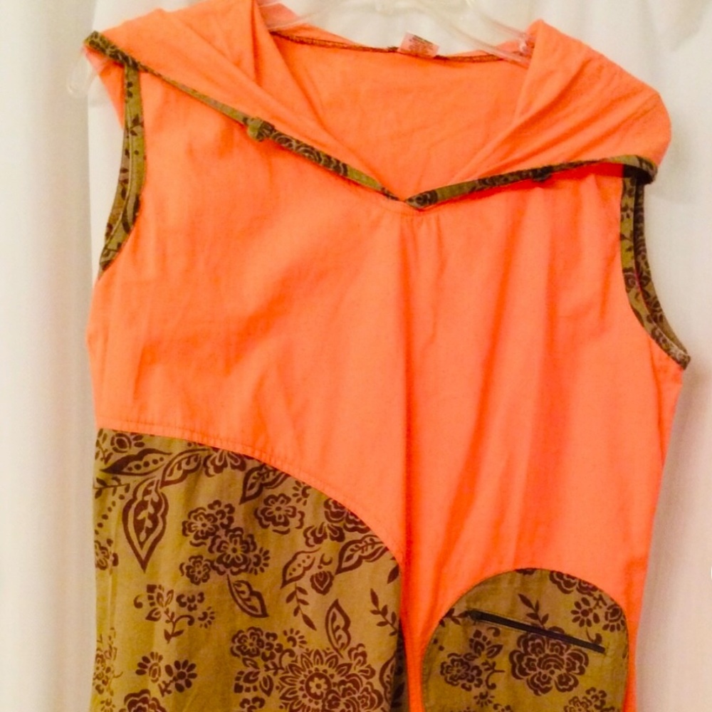 Adorable cotton pullover hoodie… From NEPAL!  Size Lg.